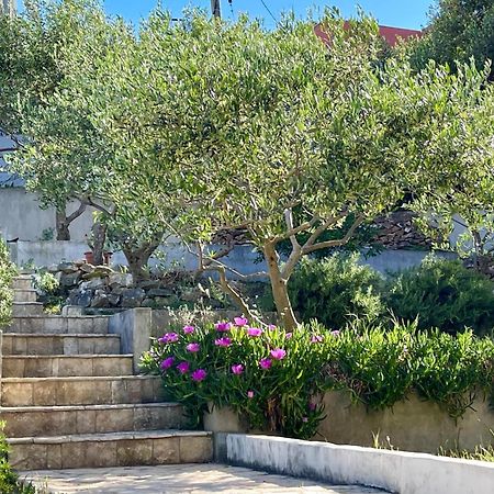 Villa Bua - Beautiful Seafront Apartments Trogir Luaran gambar