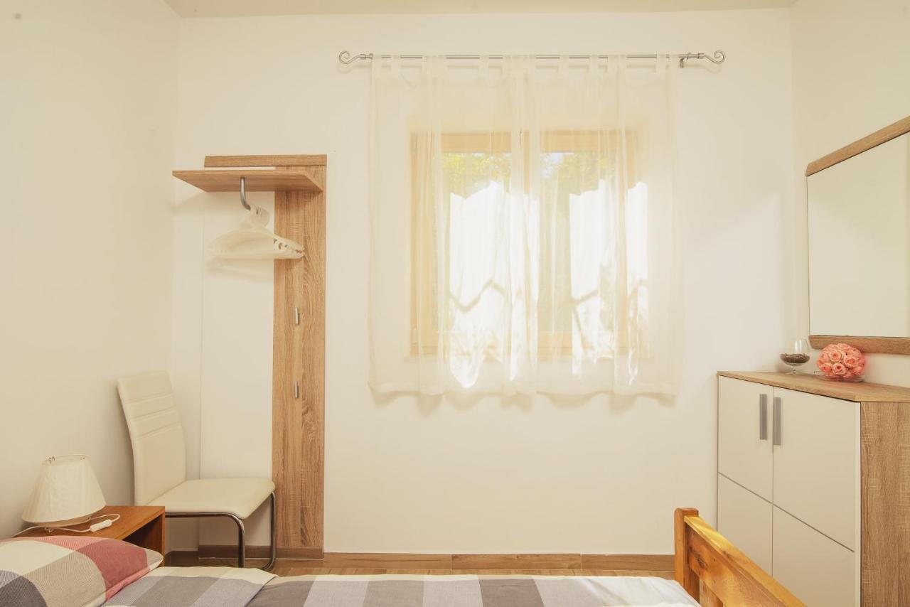 Villa Bua - Beautiful Seafront Apartments Trogir Luaran gambar