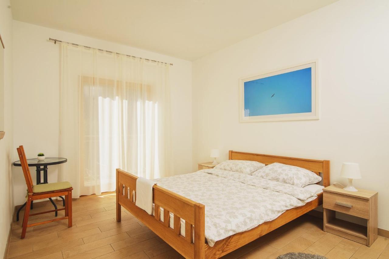 Villa Bua - Beautiful Seafront Apartments Trogir Luaran gambar